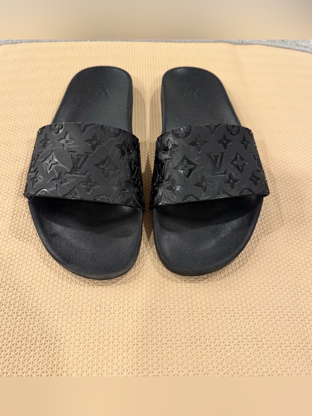 Louis Vuitton Waterfront Mule Slides - Picture 2 of 6